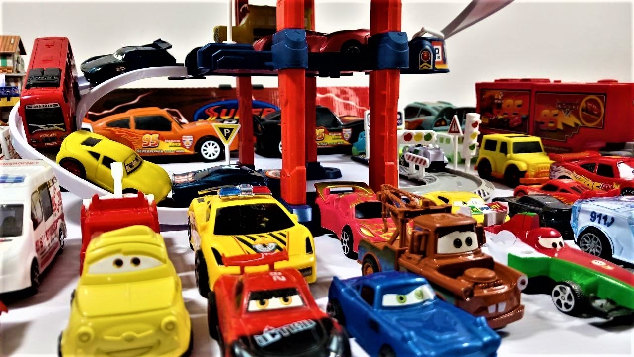 Disney Pixar Cars Collection Unboxing Review | Disney Pixar Cars Radiator Springs Mountain Race