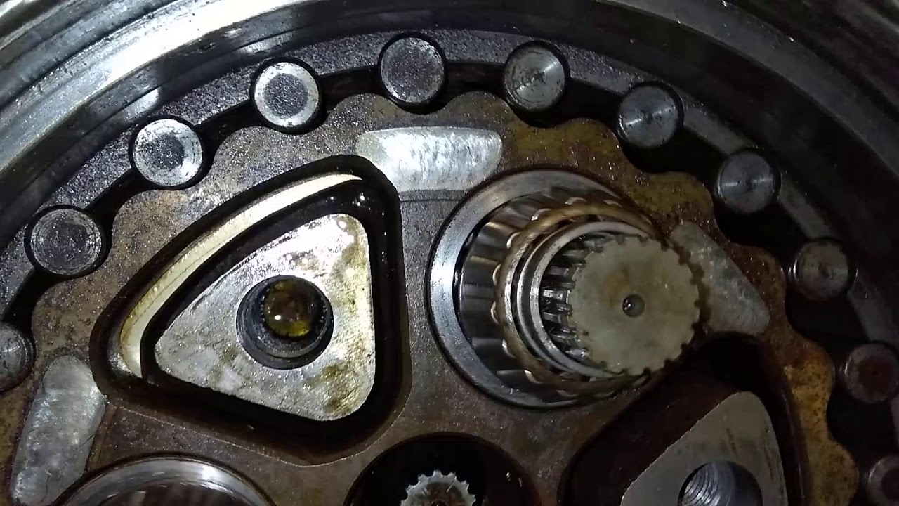 Travelgear - Final drive motion. Kobelco SK-models   video 3