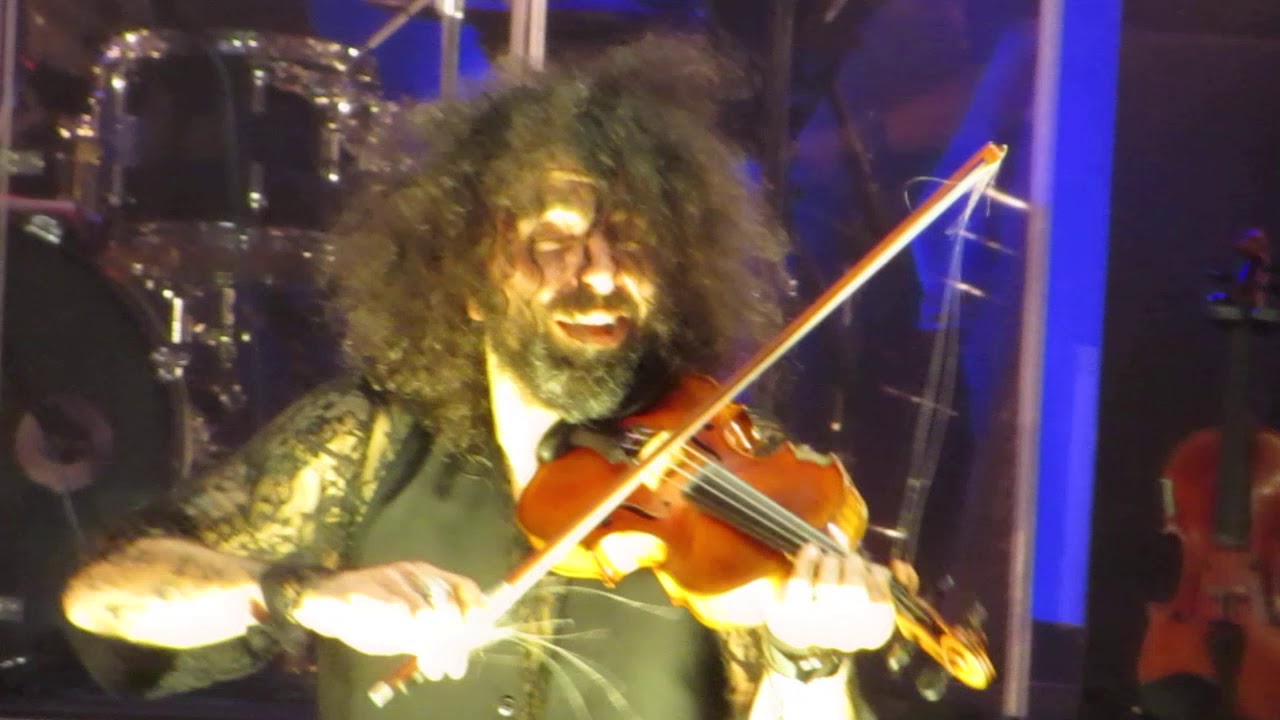ARA MALIKIAN - MISIRLOU (PULP FICTION) CASTELLON 8-2-2020