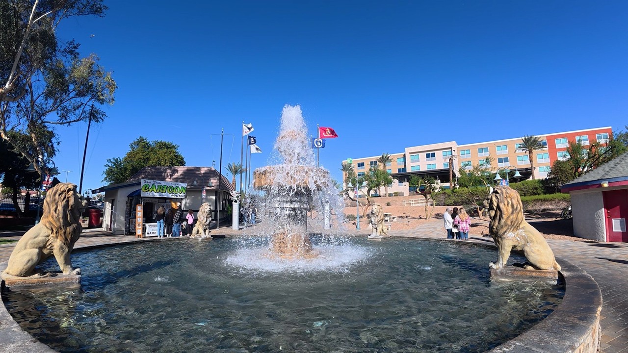 Lake Havasu City Walking Tour | Daytime Streets to Night Lights | Arizona 4K
