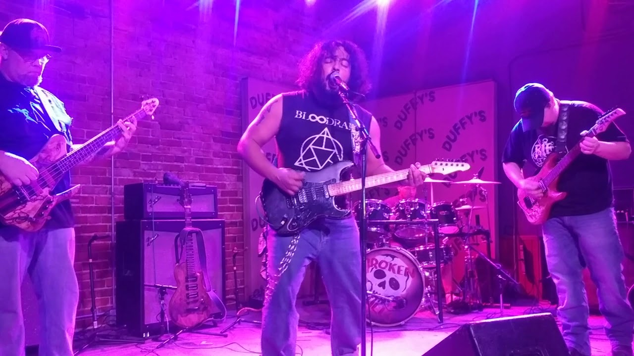 Broken Skulls Live