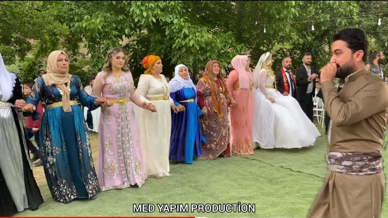 Abdullah harki [hakkari üzümcü köyü] çiftçi ailesi'nin düğünü (kurdish wedding)