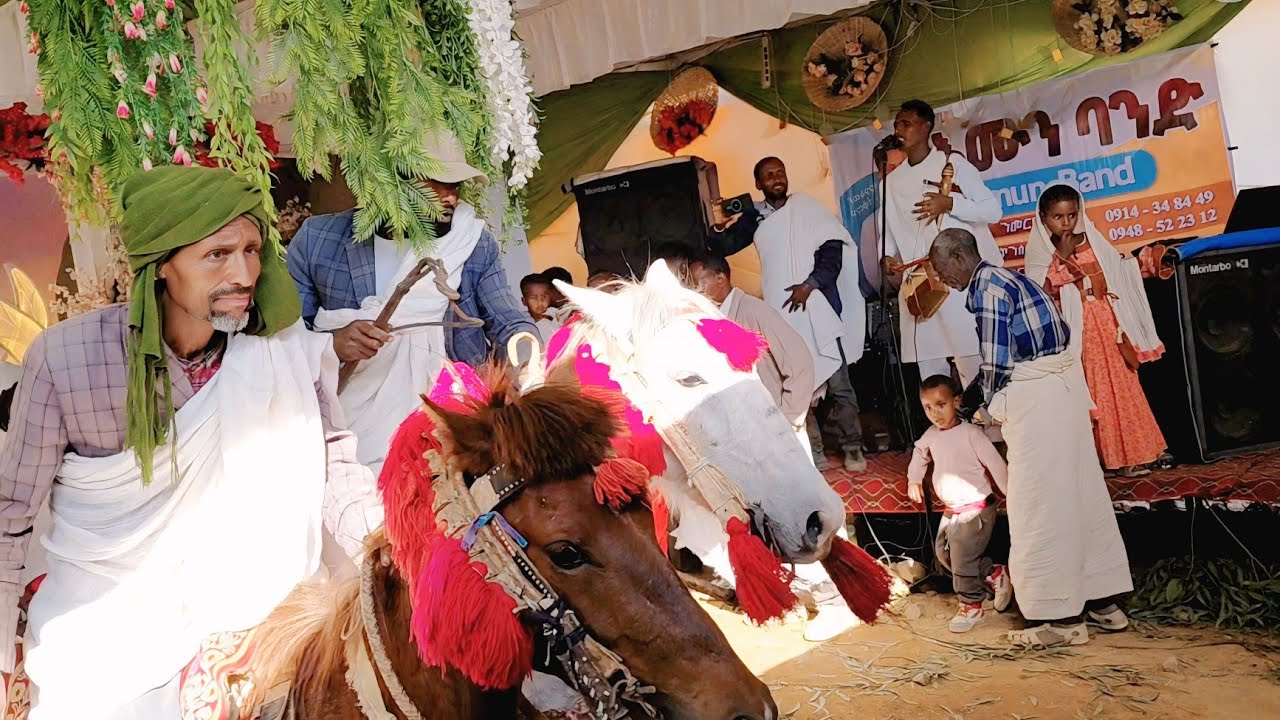 Shimbash mebrahtu live wedding performance ሽምባሕሪ መብራህቱ ዝገርም ስራሕ ኣብ ከተማ ሓቂ-መስሓል