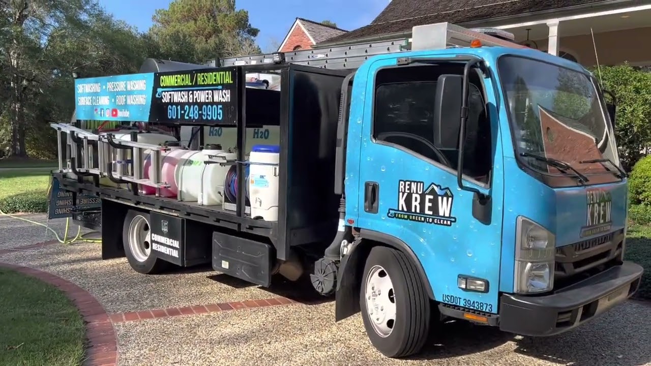WE BOUGHT A MONSTER WASH TRUCK #roofcleaning #powerwashing #pressurewashing #softwashing