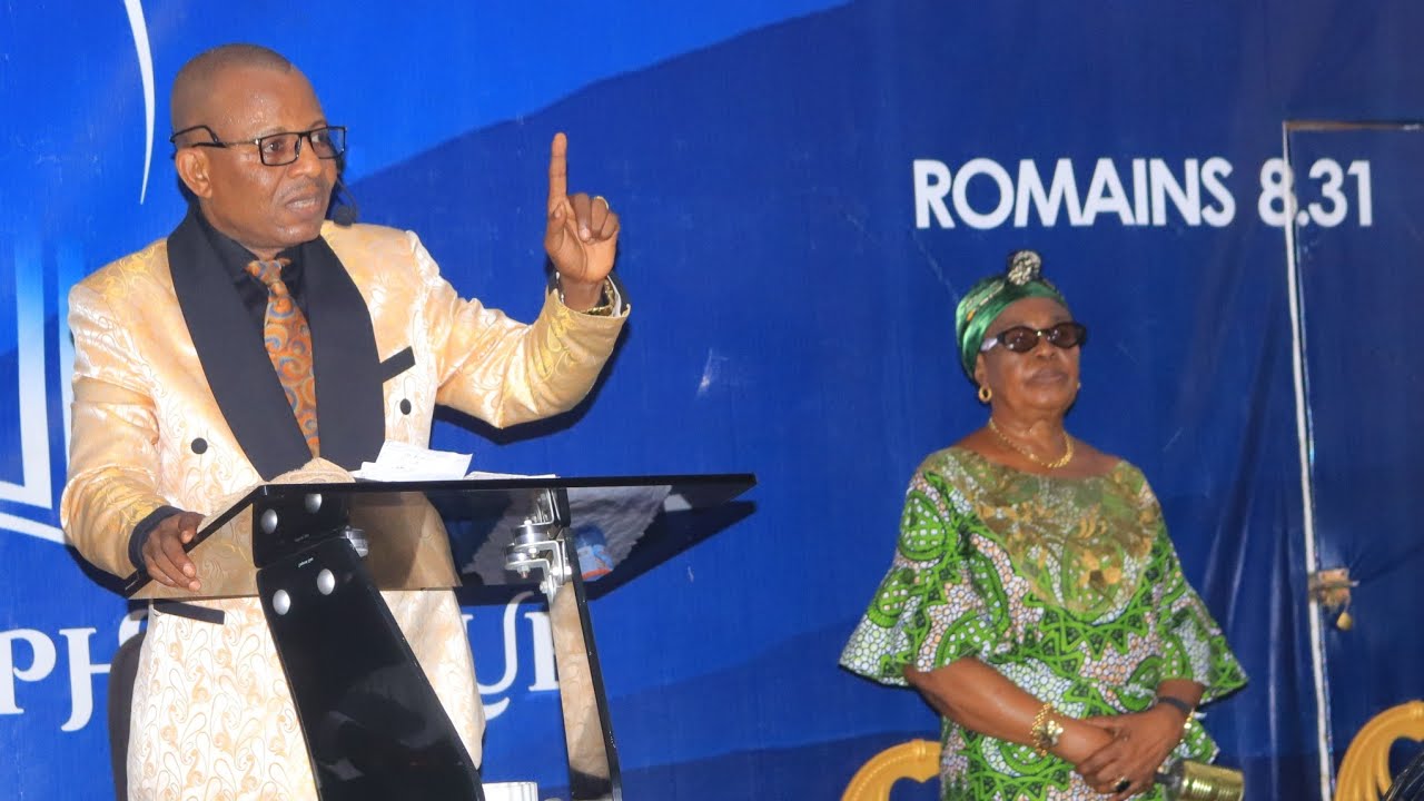 En direct : Culte dominical du dimanche avec le prophète John NGEFA. NGEFA attaque le pasteur escroc