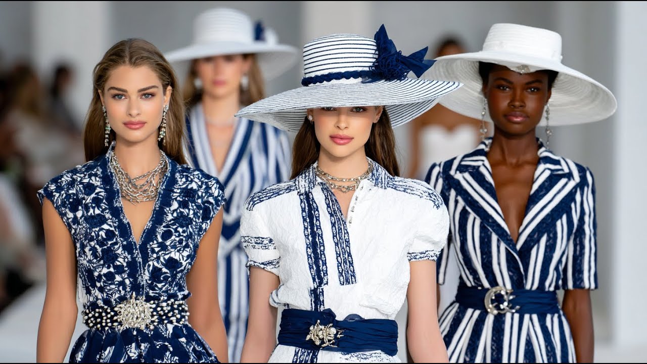 Коллекция Ralph Lauren весна-лето 2026: Современный прибрежный шик в сине-белых тонах.