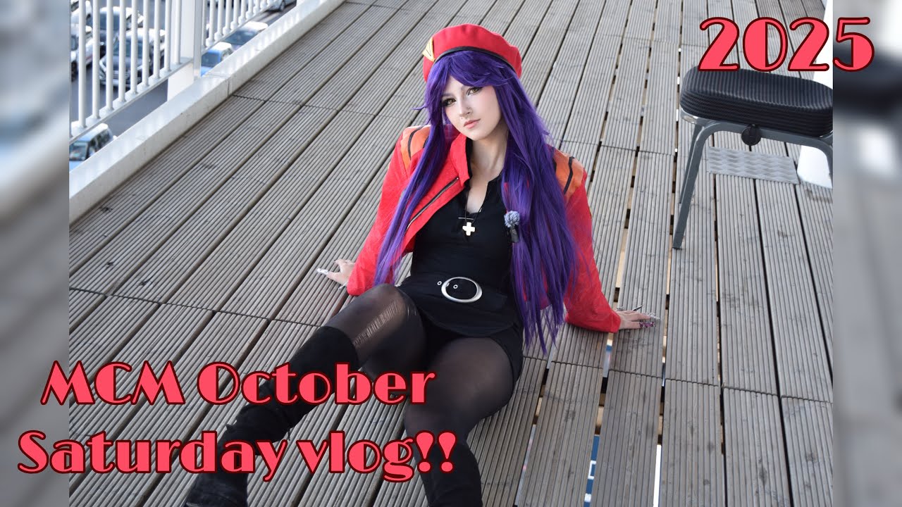 MCM October Saturday vlog! || cosplaying to a con
