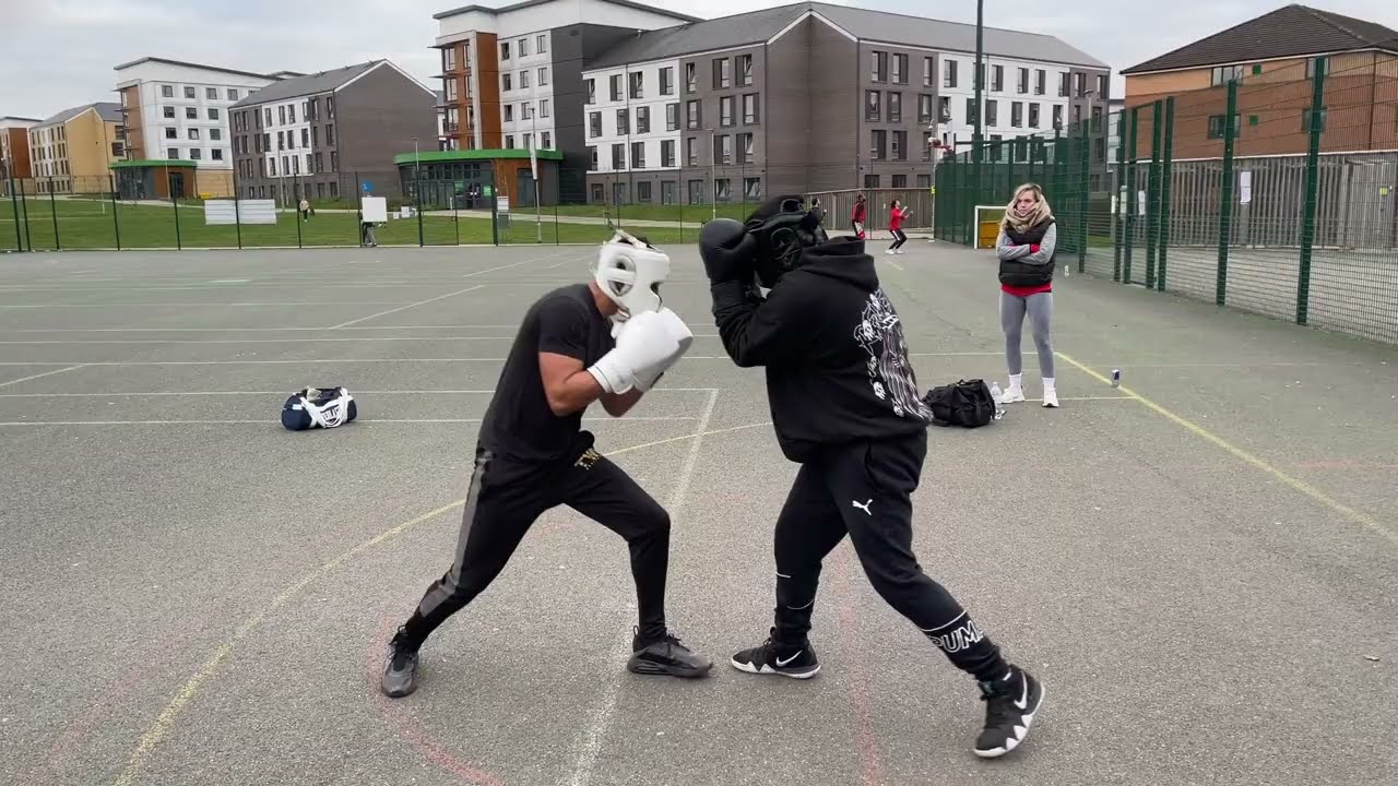 Salt Papi hard sparring with his boxing coach (Who Won?!)