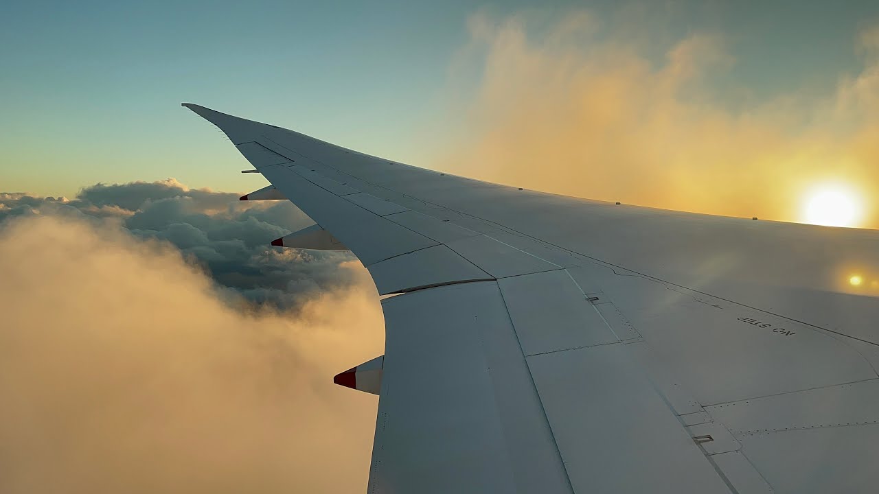 [4K] RAINY SUNSET DEPARTURE Singapore Airlines B787-10 Dream)liner from PER
