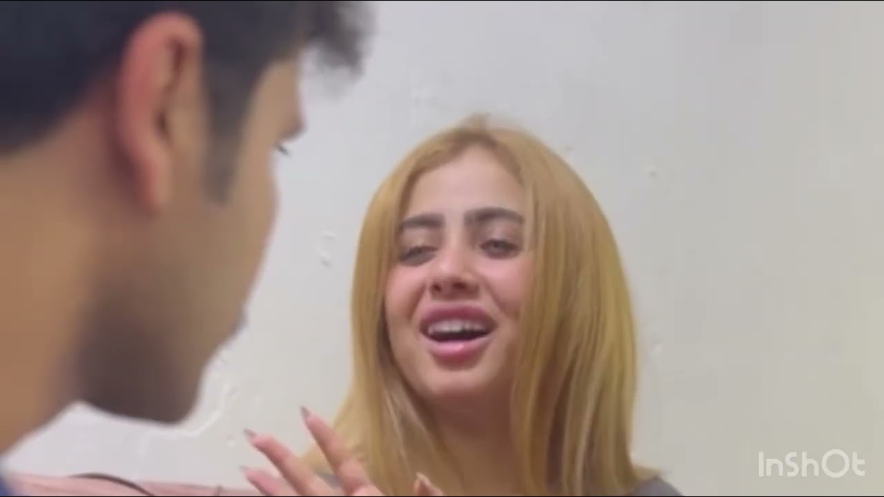 فلم عنوانه عندي فلوس. 💸 فاطمه علي  🙄 رابط فلوس بل وصف