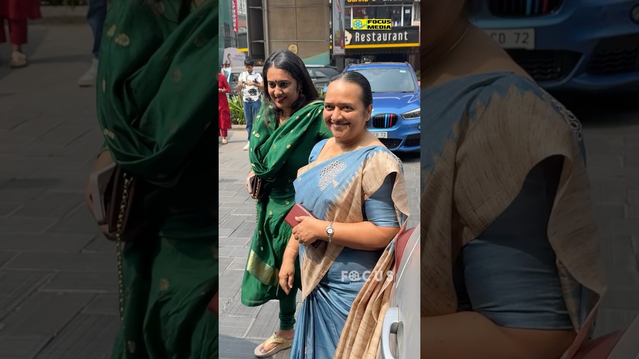 For the first time after 23 years, Chacko's mother came to see my picture! Kunchacko boban family