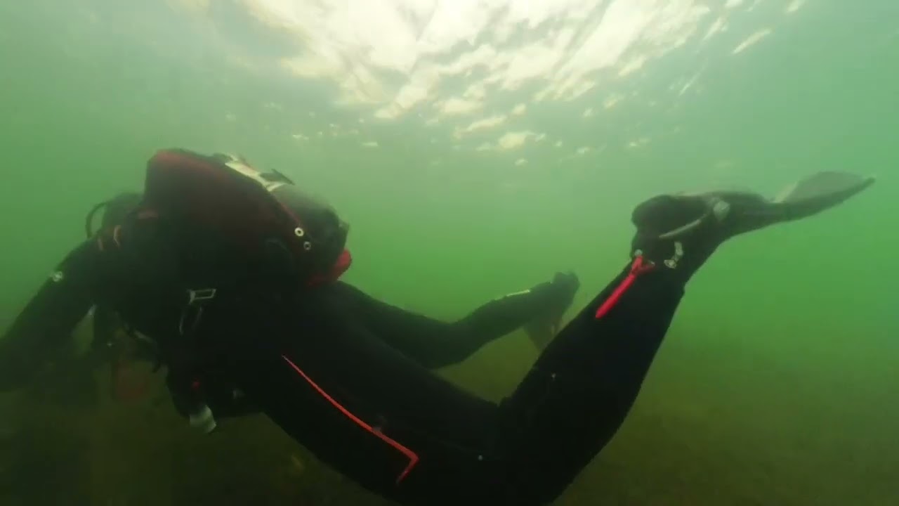 Unterwasser Cleanup im Goitzschesee, an unserer Basis, am Yachthafen...