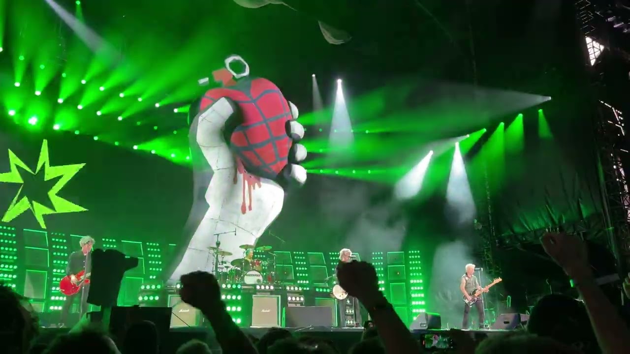 20240807 GREEN DAY - 24 - Jesus of Suburbia - BOSTON