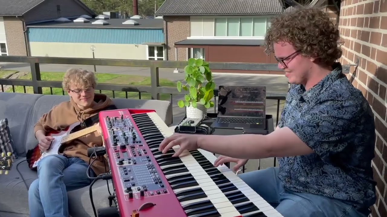 It Runs Through Me - Tom Misch | Live Session Cover
