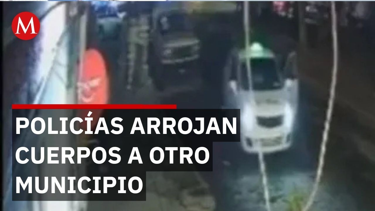 Policías de CdMx alteran escena del crimen al empujar taxi con dos cuerpos a Naucalpan