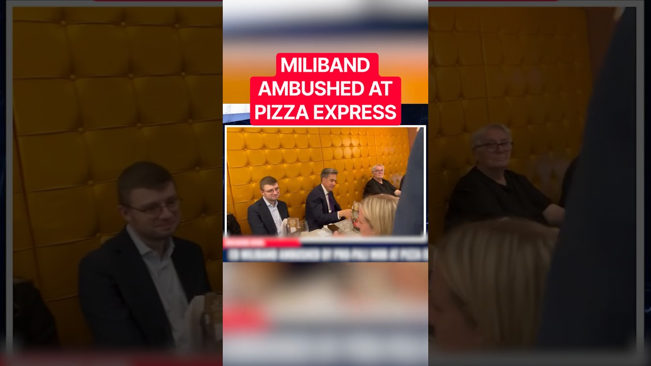 Эд Милибэнд АТАКОВАН пропалестинскими активистами во время ужина в Pizza Express: они прорвали ох...