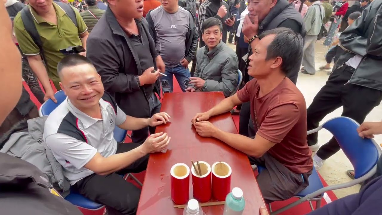 Kịch tính màn lày cỏ có 102 ở Cao Bằng -Vietnamese folk games.