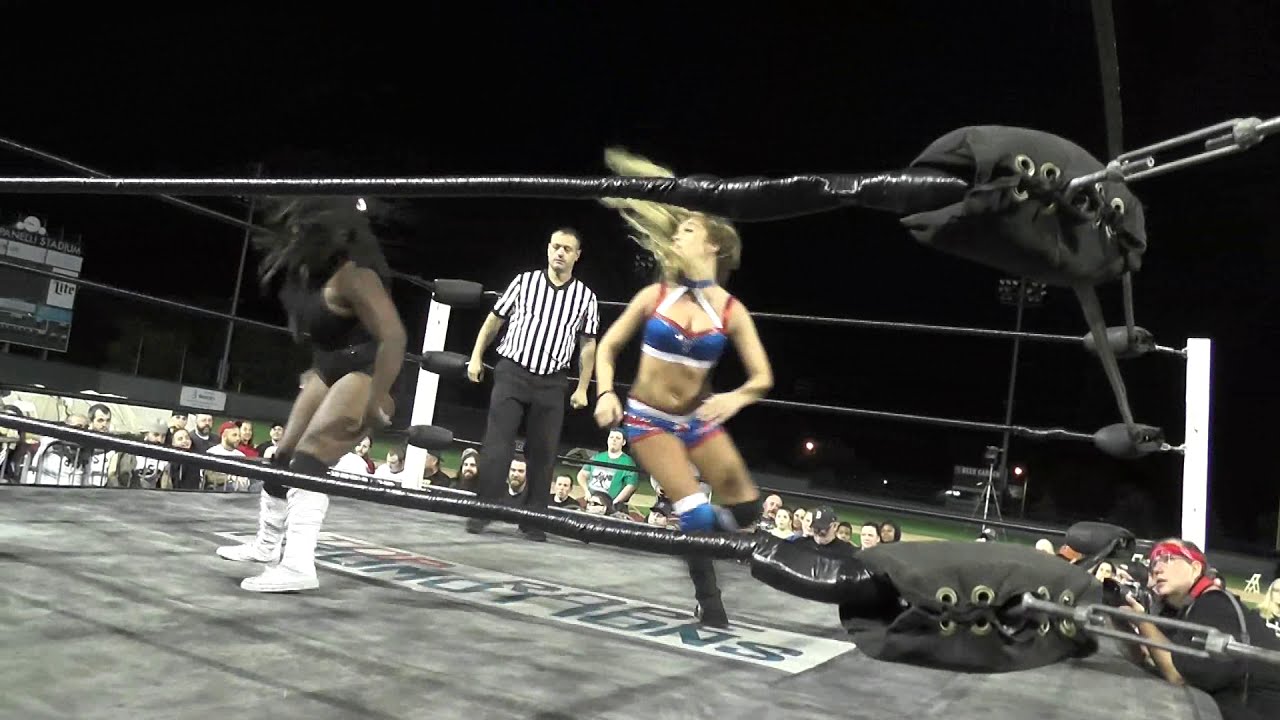 Luscious Latasha vs. Alisha Edwards | Summer Showdown 2017