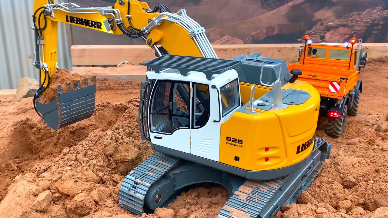 AWESOME RC EXCAVATOR ans RC TRUCKS at the Construction in 4K