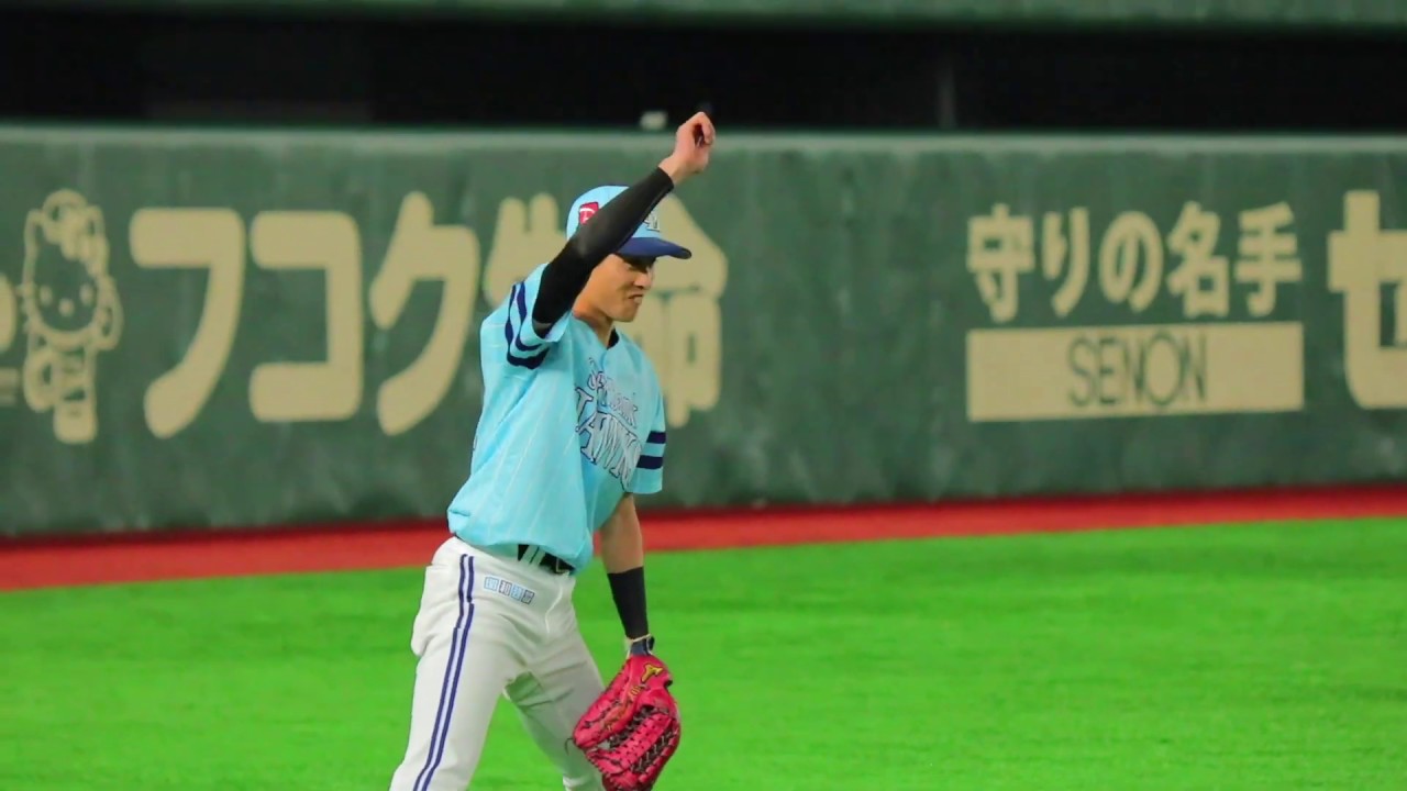 レフトの守備に入る周東【鷹の祭典2019in東京ドーム】