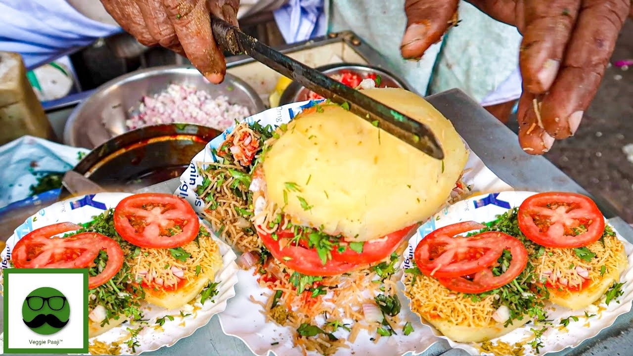 SoBo Street Food Tour | South Mumbai Street Food | Pancham Puri, Spicy Aloo Sandwich | Veggiepaaji