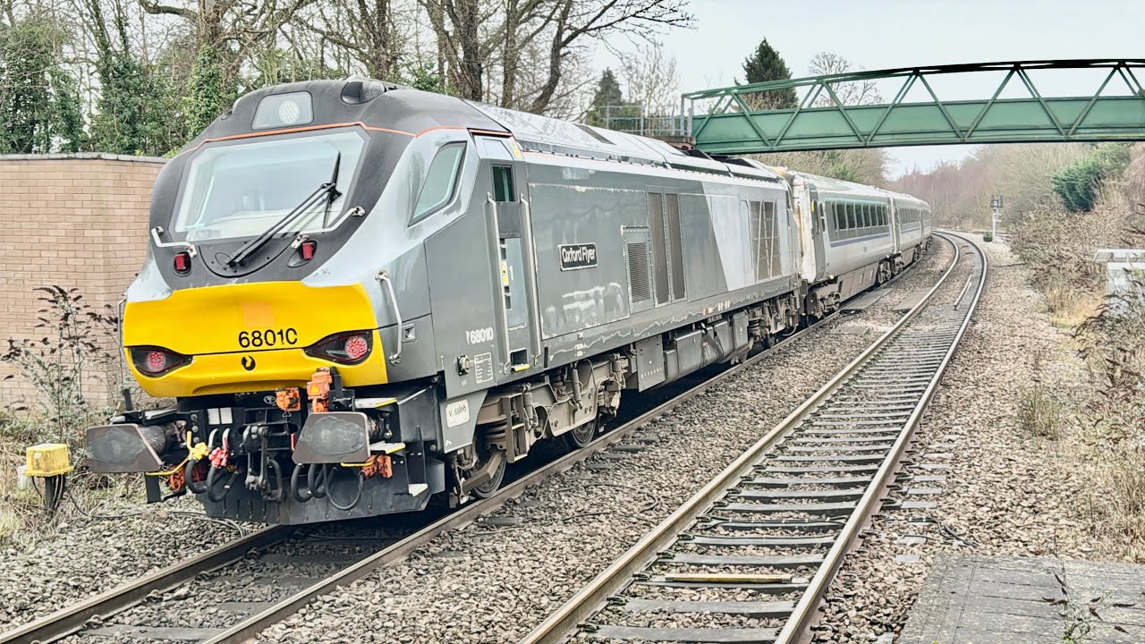 Chiltern 68010 + Mark 3 Set  #train #railway 