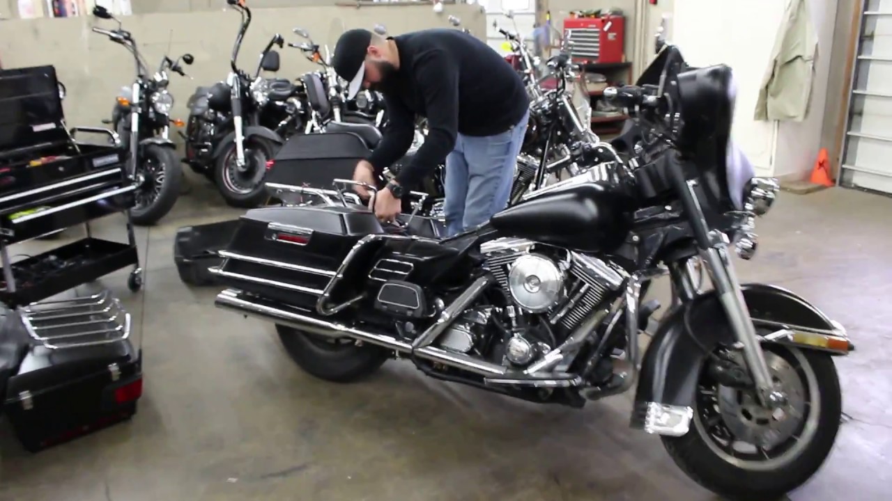 FAIL Harley Davidson tour pack removal: srkcycles.com