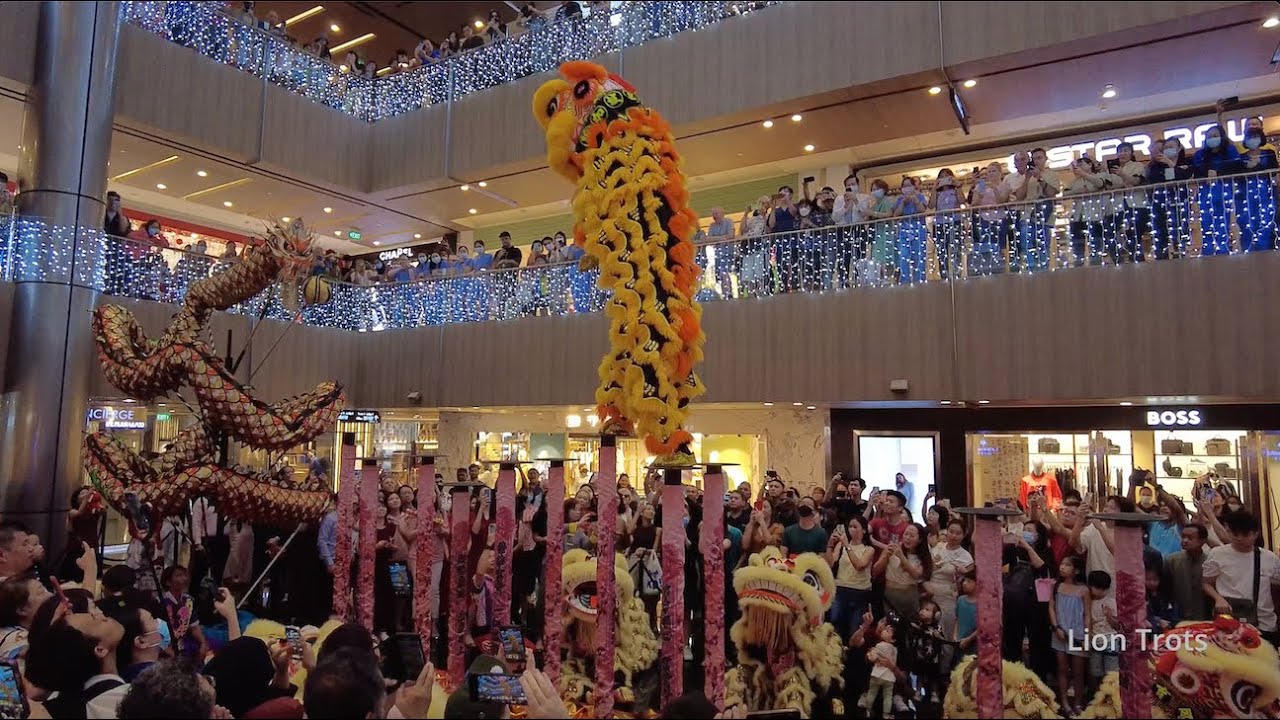 [4K] Teng Yang at Paragon, High Pole Lion Dance & Dragon Dance on 15 Feb 2024