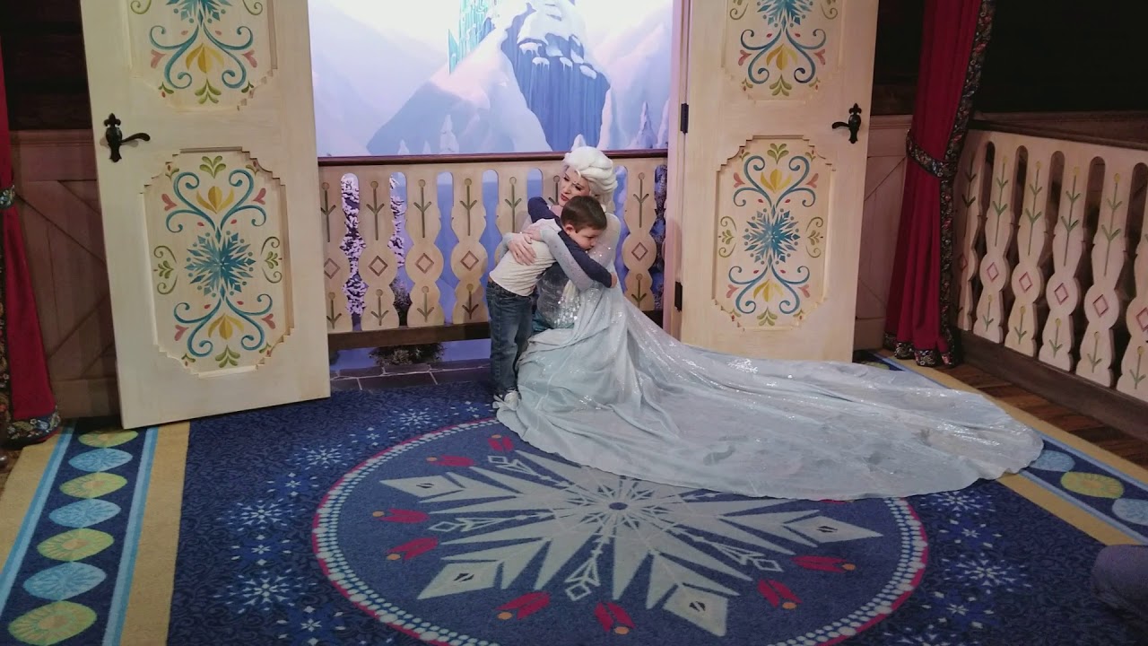 Meeting Elsa and Anna