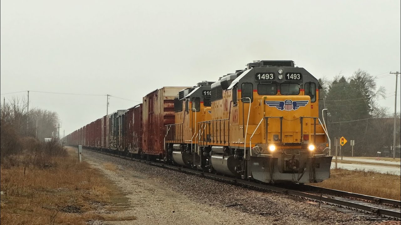 UP 1493 Leads LBU51B at Racine WI with a rare storage move to Waukegan IL