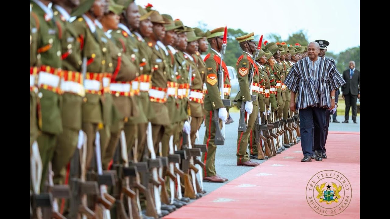 Social media uproar as Ghanaians, Zambians clash over Mahama's fashion choices