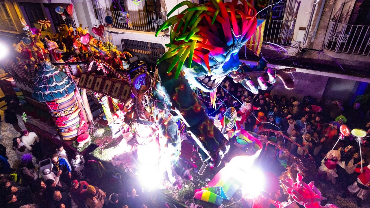 Els Grillats guanyen el seu desè Carnaval de Torelló de la forma més dolça