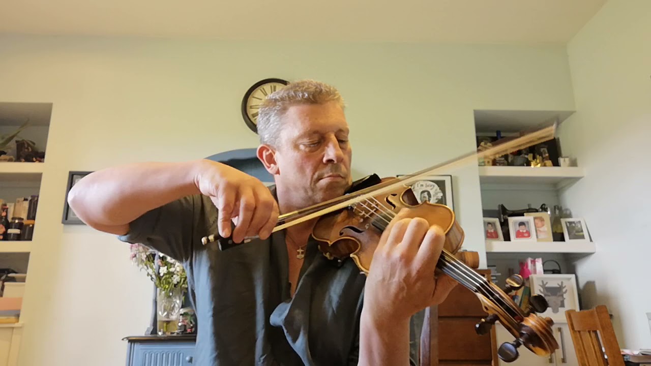 Paul Anderson performs a demanding set of tunes by James Scott Skinner (the Strathspey King)