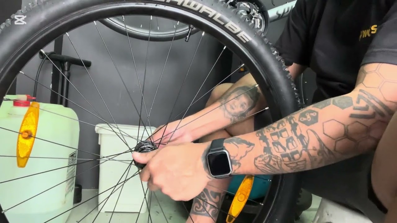 How to remove  the new Syncros Shimano HG Freehub Body
