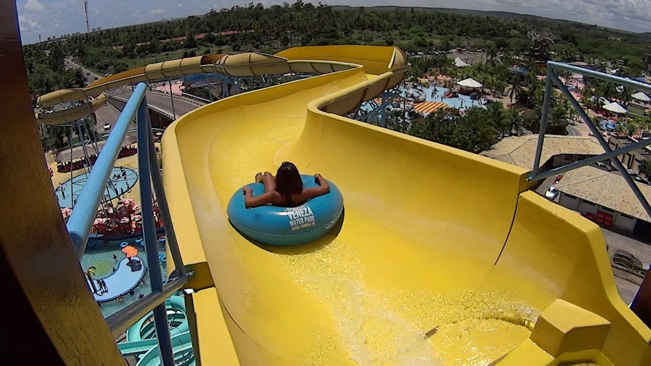 Amarelo Water Slide at Veneza Water Park