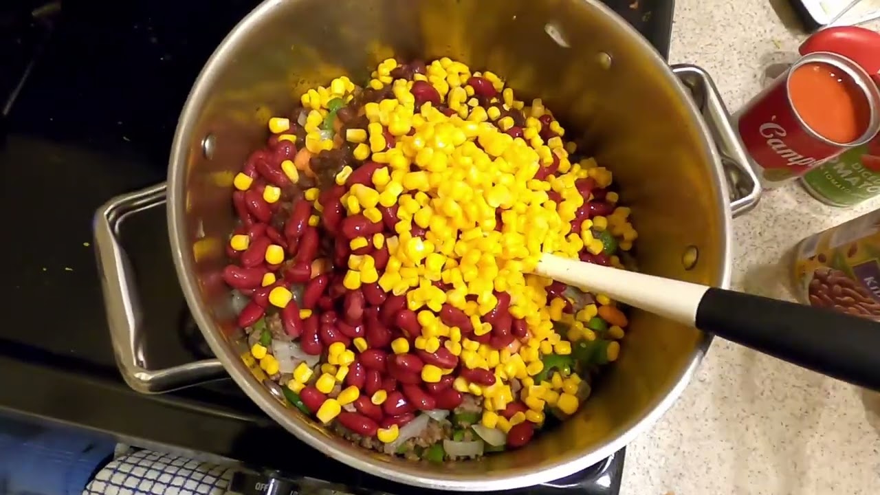 Hot Beef, Bacon, and Bean Chili Recipe