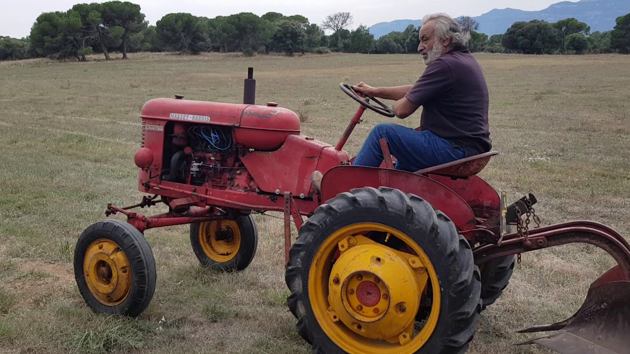 Massey Harris Pony 812 de 1955 llaurant