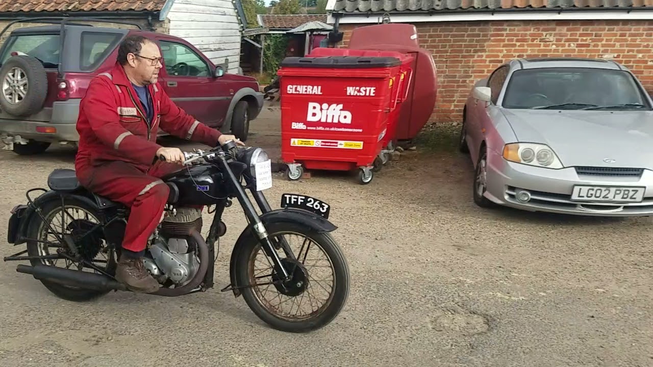 1950 BSA M21 600cc at Andy Tiernans #07951BSA