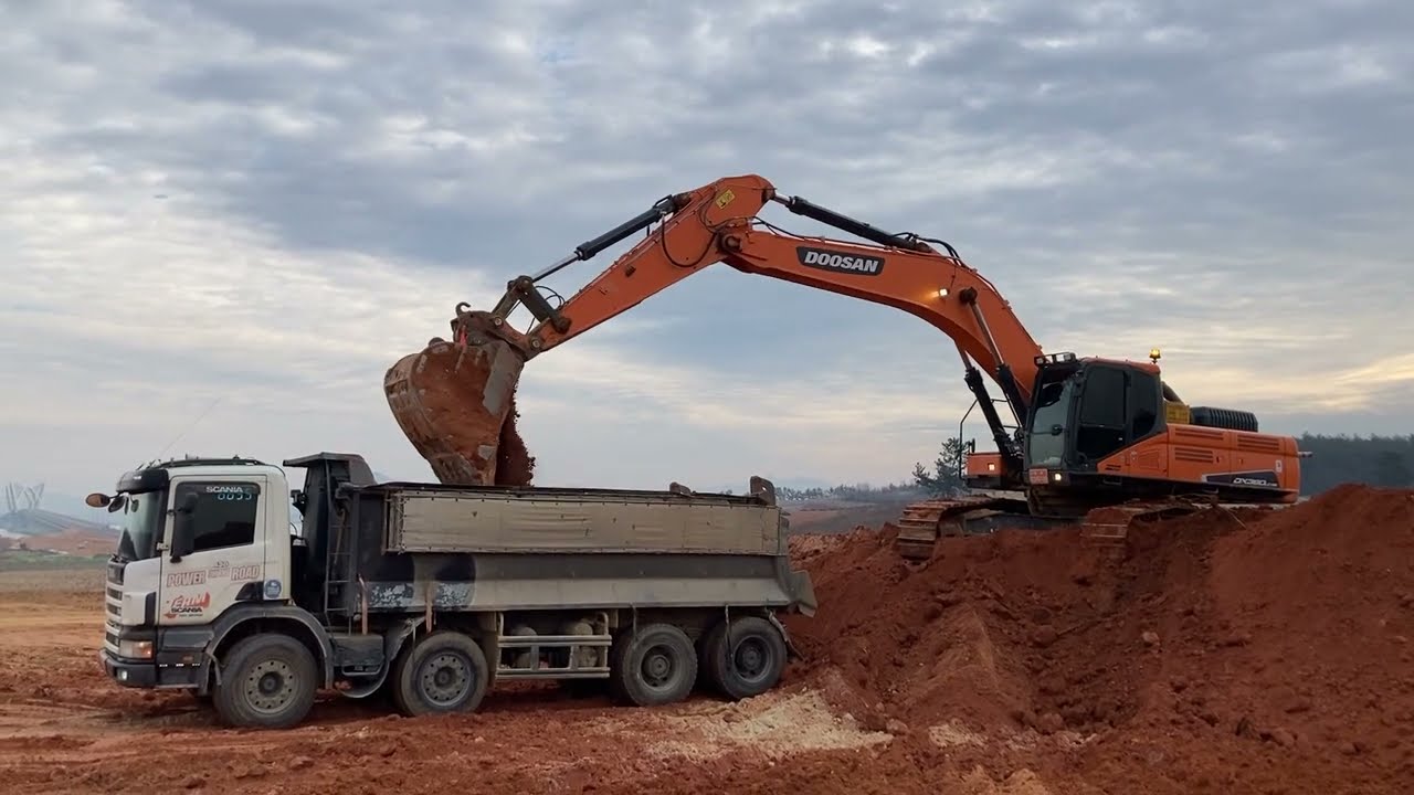 Doosan DX380 Excavator Loading Dumpers #04 | 장비작업 Construction Machines| 굴삭기 토사 상차작업