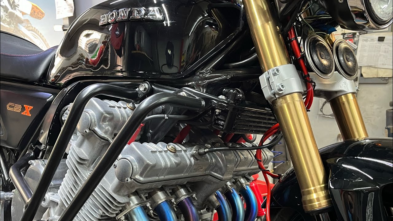 CBX 1050 Ντιφερεντ..