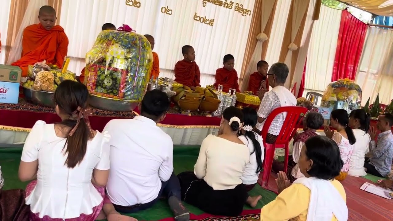 ព្រះសង្ឃសូត្រឆ្លងបុណ្យ និងប្រគេនទេយ្យទាន/ទេយ្យវត្ថុ#religion #buddha #nature  