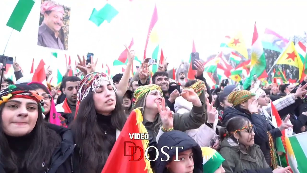 أغنية رائعة للفنان شريف اومري  (.  Yekîtî Xewna me ye) يكيتي خوناميا دمعت  عيون آلاف  من الجماهير  