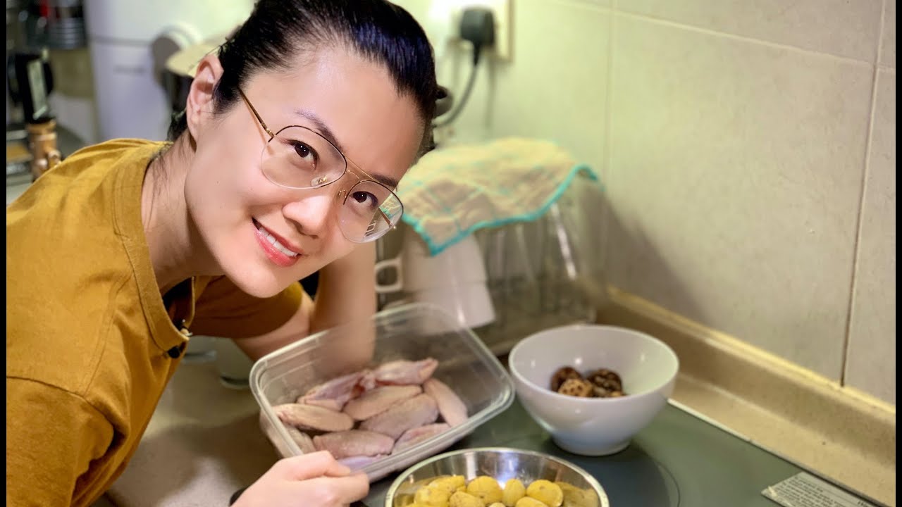 方健儀煮嘢食 - 「冬菇栗子炆雞翼」 Akina Fong is Cooking - Chestnut Chicken Wings