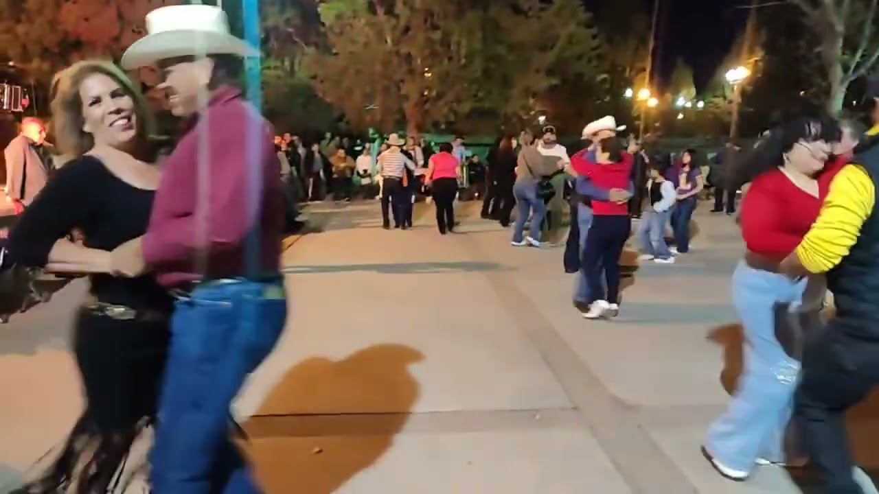 Momentos destacados de Laurita la de Chihuahua  está en vivo (0:00 - 4:09)