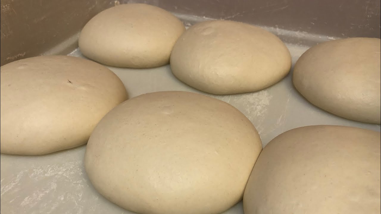 🍕MASA DE PIZZA 🇮🇹 70% l CLASSICA l 1 kg harina, 700ml agua, 3gr L.F., 23 gr SAL. l FERMENTA 8/12H