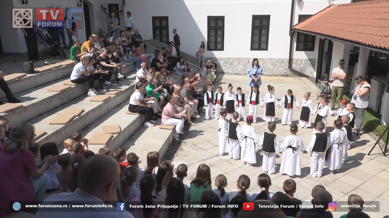 Priredba dece iz vrtića „Maslačak“ povodom Dana opštine Prijepolje