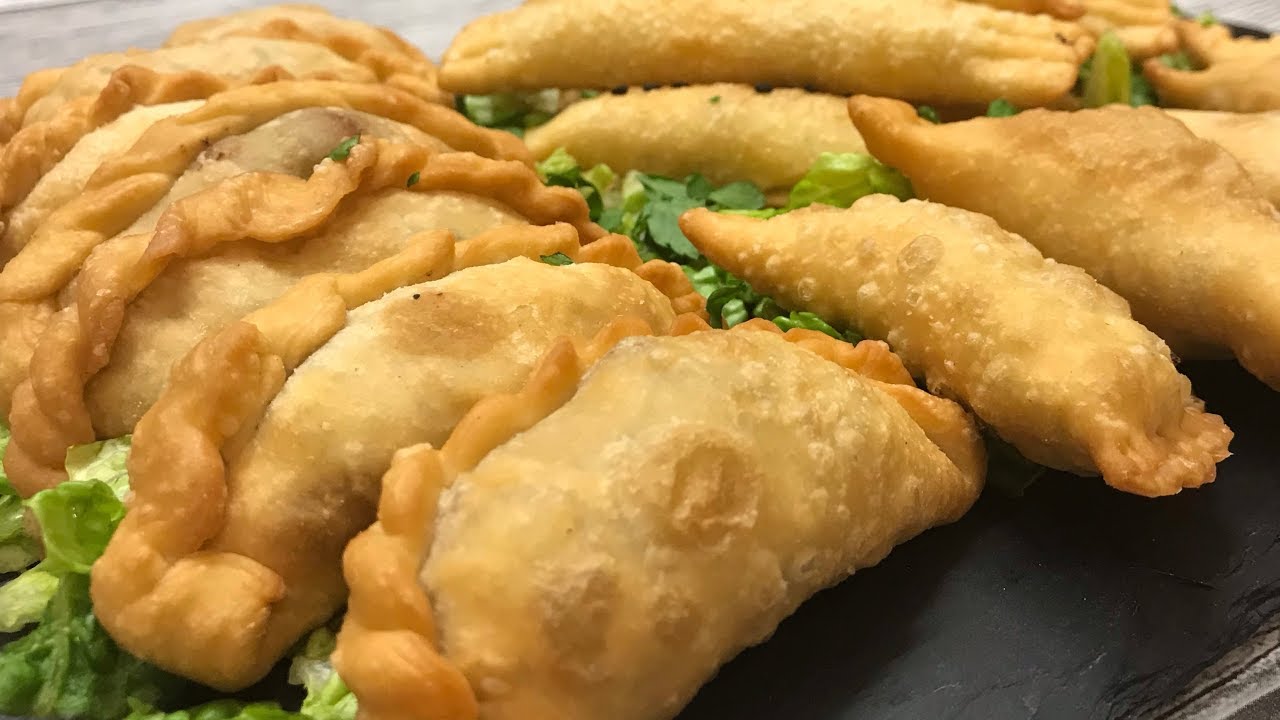 samboussek à la viande hachée et au fromage