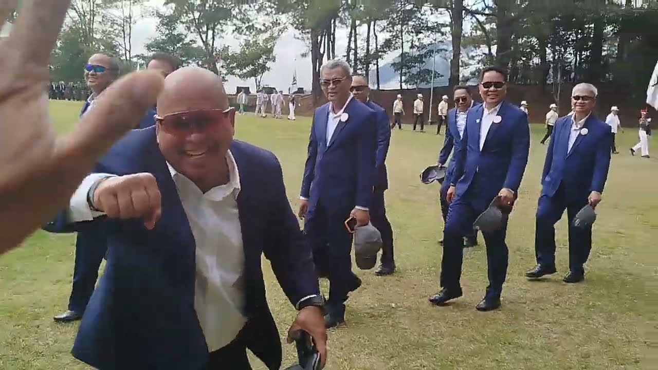 ALUMNI PARADE:   RAMDAM ANG CIL???