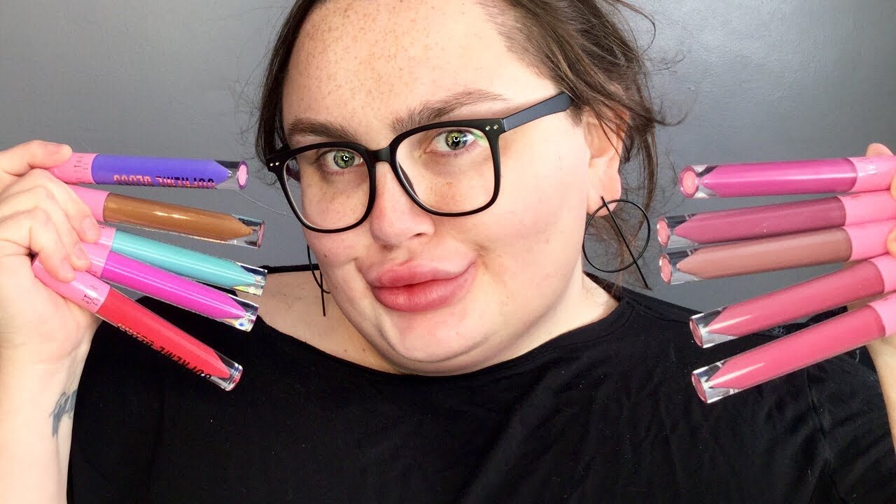 Lip Swatching EVERY Jeffree Star Cosmetics Supreme Gloss
