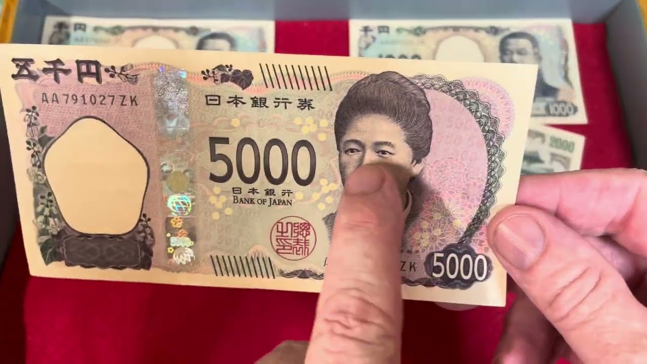 Just some Japanese banknotes 🥷🥳